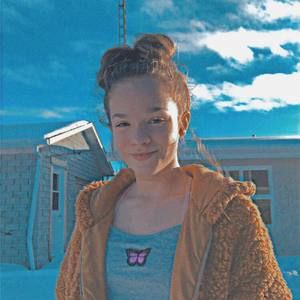 Meet your Posher, Axelle